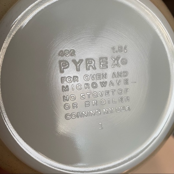 *SOLD* Vintage Pyrex Forest Fancies Bowl Set - Picture 5 of 7